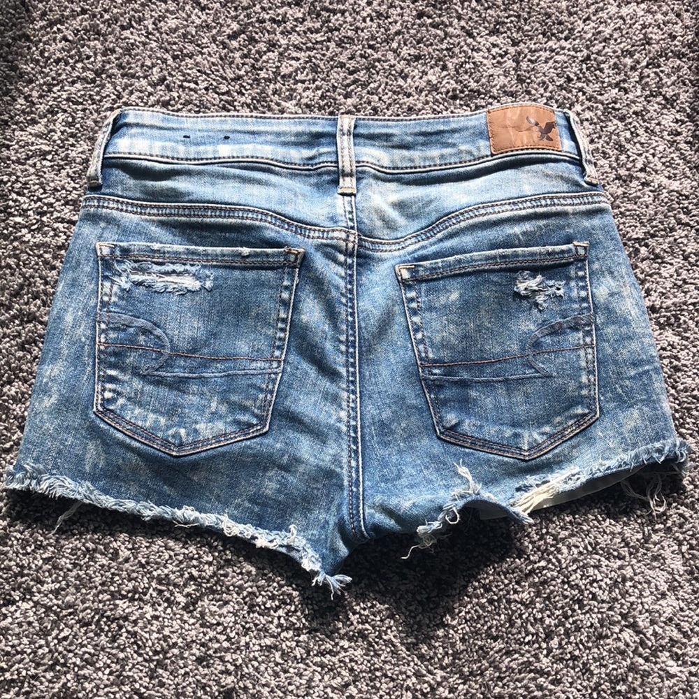 American Eagle highrise acid wash ripped shorts - Picture 4 of 4